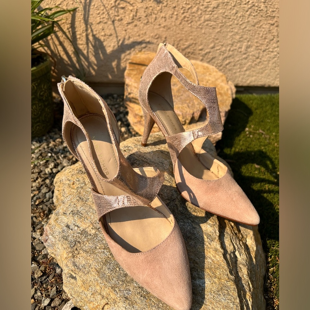 Marc Fisher Kabriele Women's Dress Pump Shoes Toe Pointed 7.5 gold - Picture 4 of 9